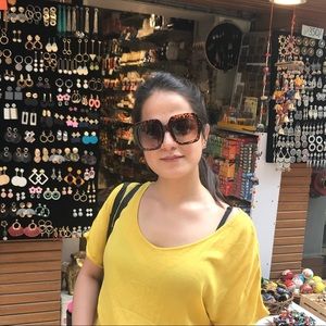 Meet your Posher, Amrit